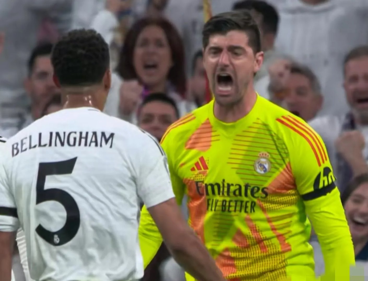  阿森纳不断突破！，费德勒连续十场比赛得分超过反败为胜全场沸腾不已-开云体育登录