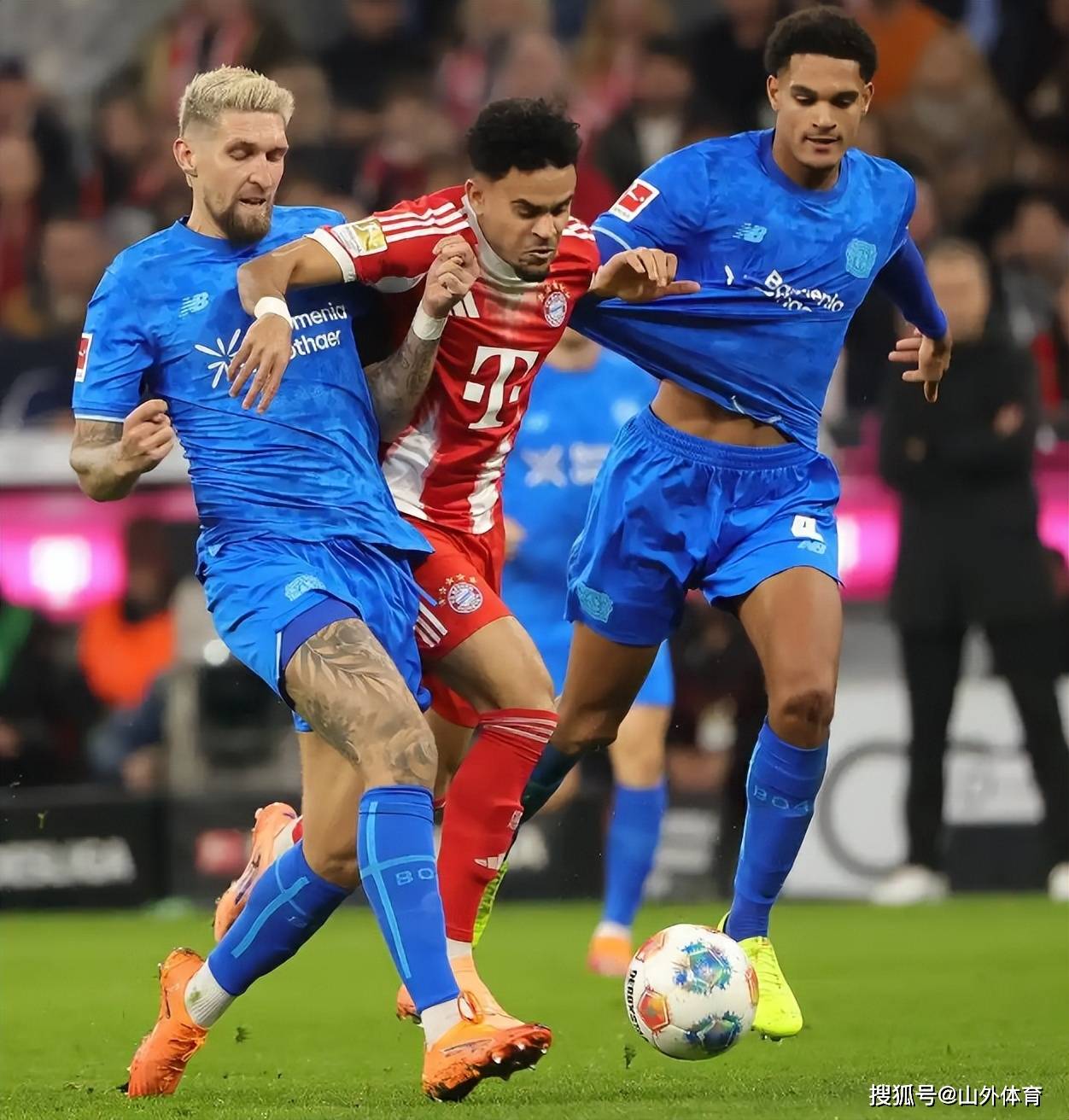 关于英超赛前走向成谜,马赛复出首秀,气氛紧张,赛程密集仍需轮换的信息 关于英超赛前走向成谜,马赛复出首秀,气氛紧张,赛程密集仍需轮换的信息