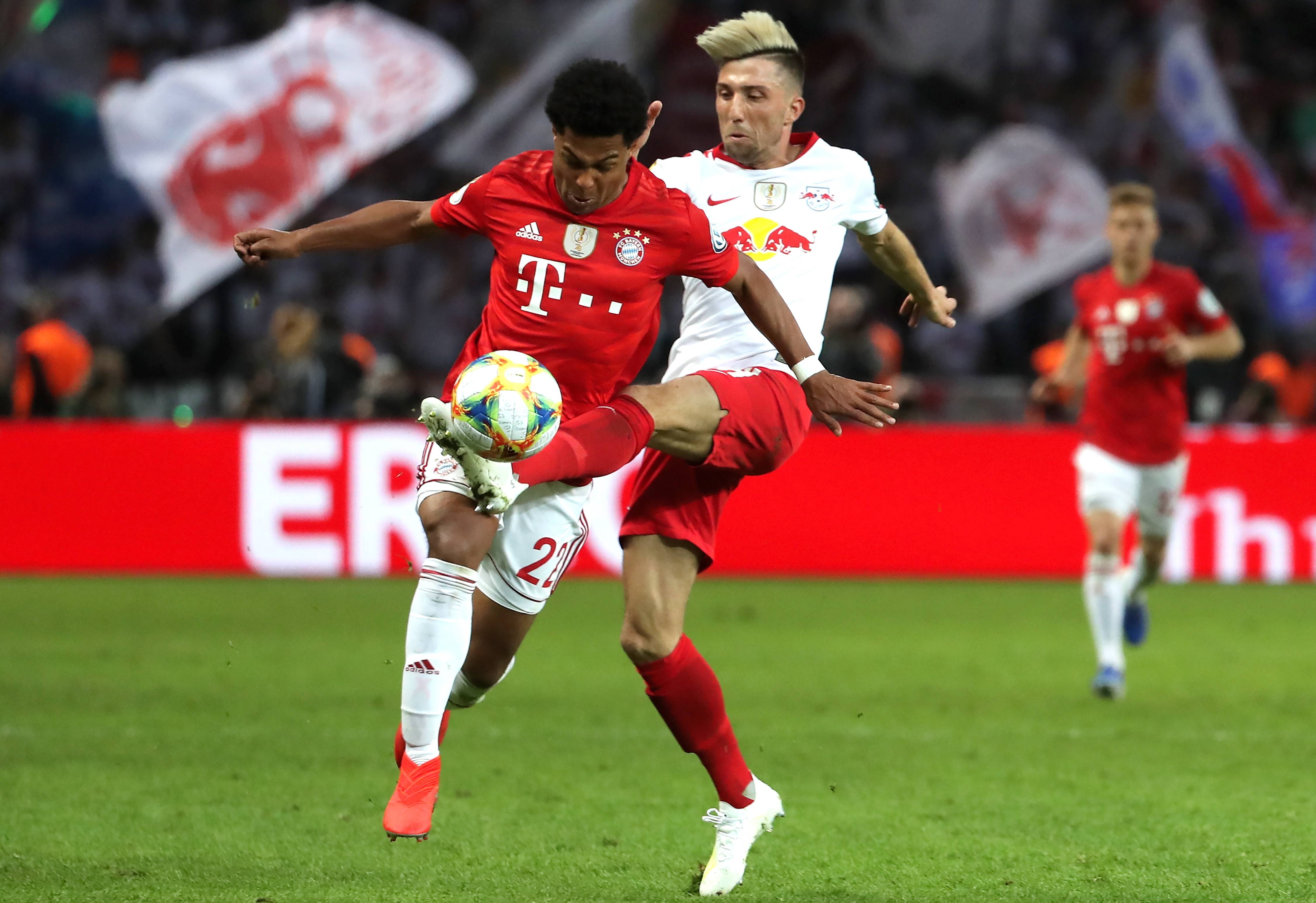 包含转折点！多特蒙德再遭质疑，德国杯赛前攻防权衡，震撼外界，赛程密集仍需轮换的词条